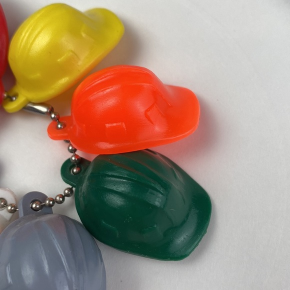Vintage Miniature hard hats on chain - Picture 2 of 5